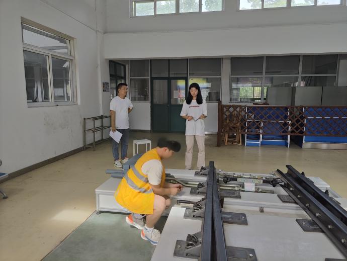 93571d0c4e24bbcde8eeaaf7e6b9c92