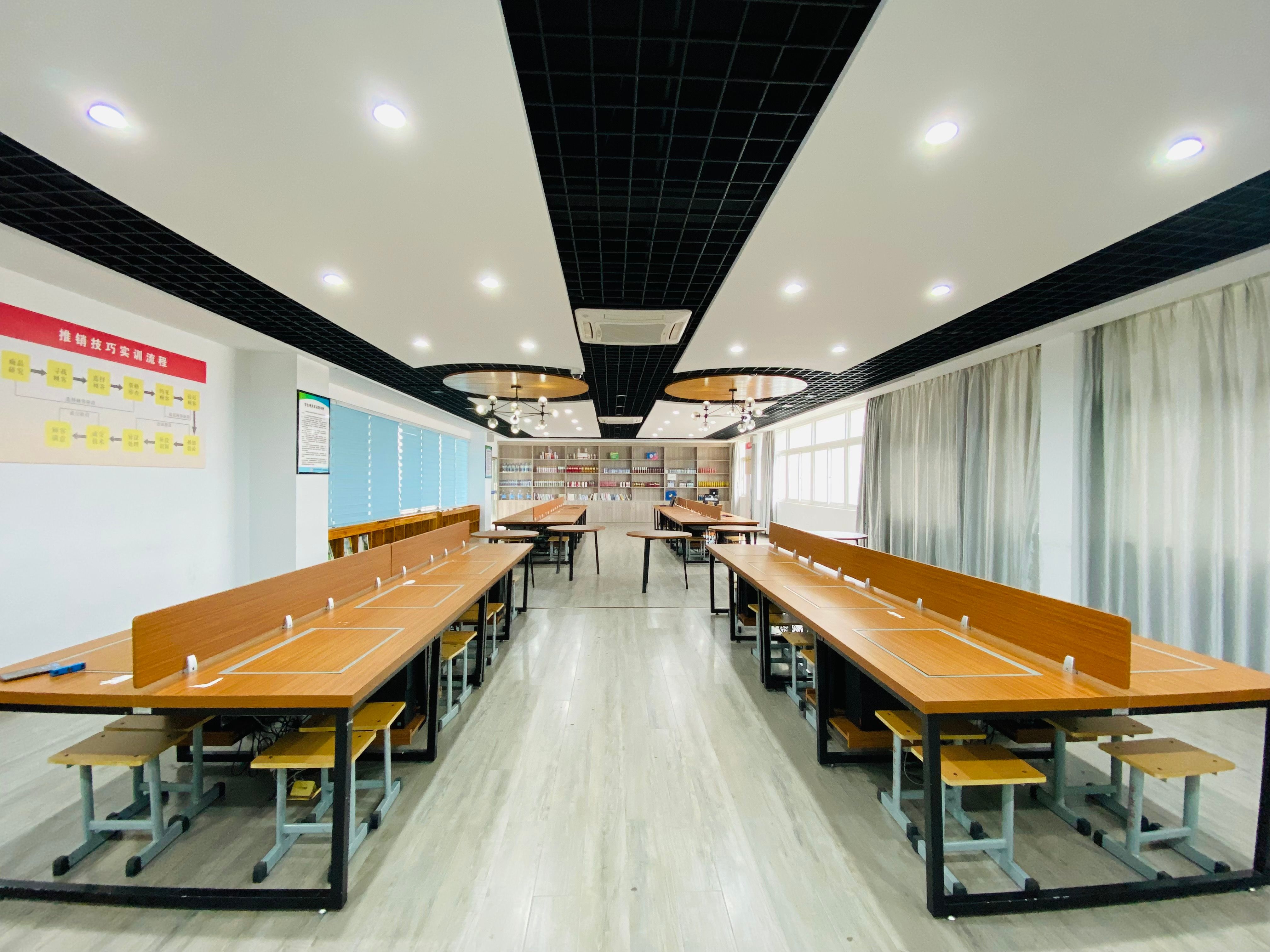 360DCD3393DDBA3BE2CFB3C24068E61F