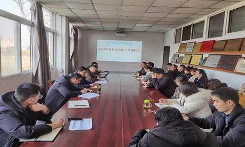 3F18571795EF87BA18C55938BE68DB36