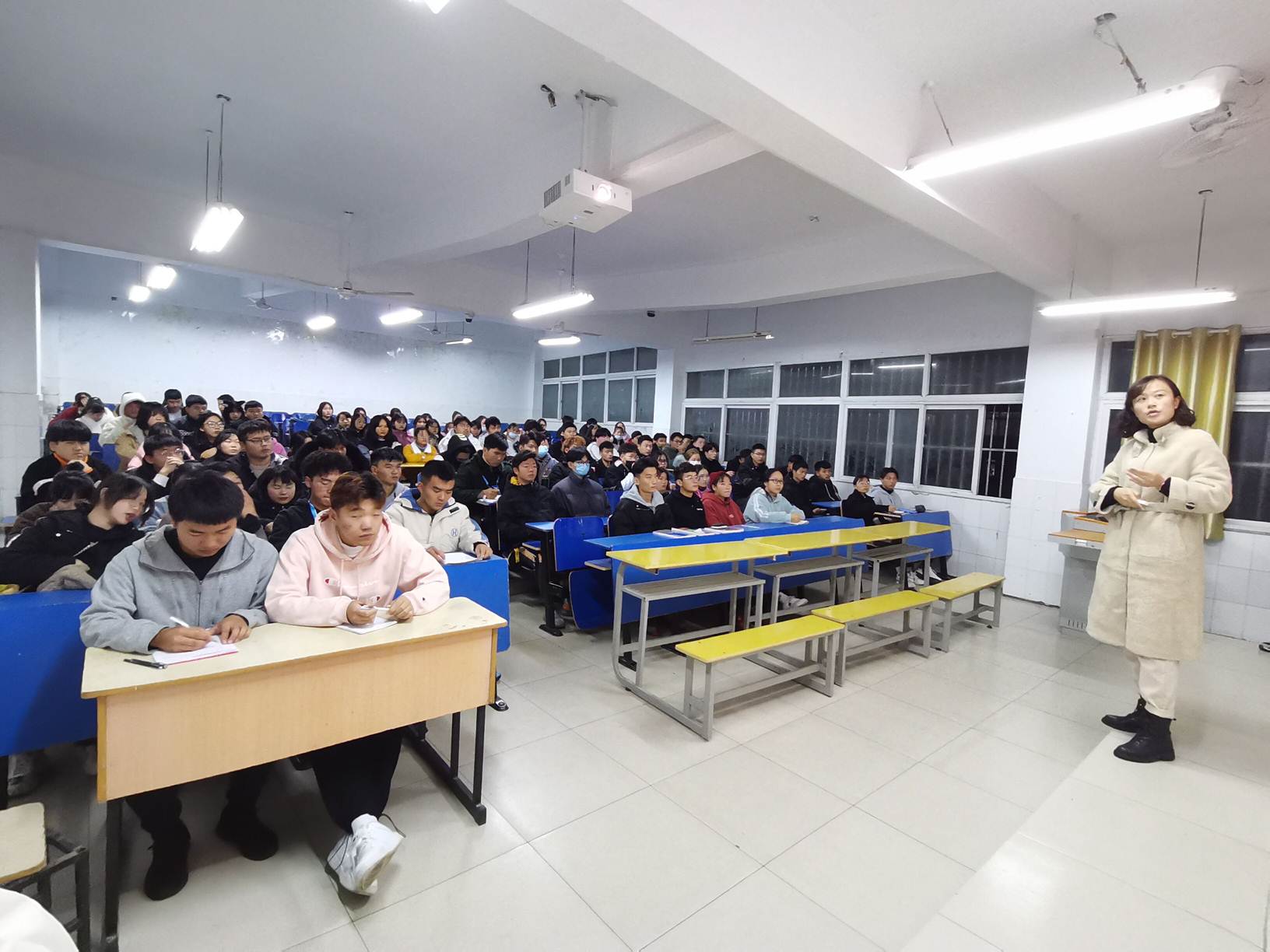 说明: C:\Users\Administrator\Desktop\QQ图片20201126085025.jpg